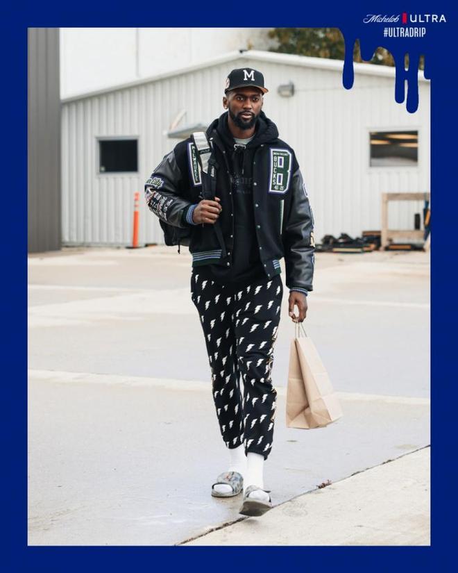 CBA俱乐部杯：长沙不敌深圳 广厦获三连胜（CBA俱乐部杯：深圳力克长沙，广厦豪取三连胜）