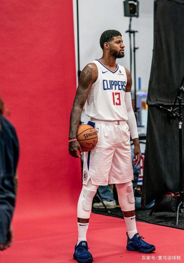 半场战报：奥地利U17 0-0意大利U17，双方破门乏术（半场快讯：奥地利U17与意大利U17互交白卷，进攻无果）