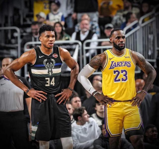 欧文突破防守连续得分（欧文强势突破连连得分）