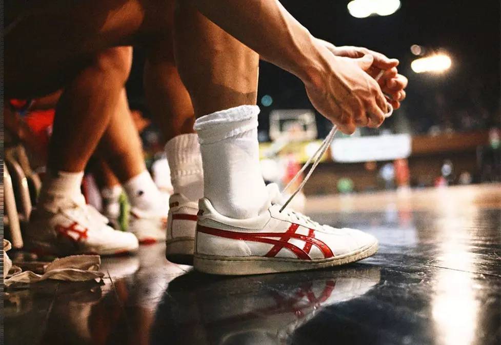 鲁媒：陈泽仕和依木兰今天抵达成都，参加U22国足的训练备战（鲁媒：陈泽仕、依木兰今日抵蓉，随U22国足展开备战训练）