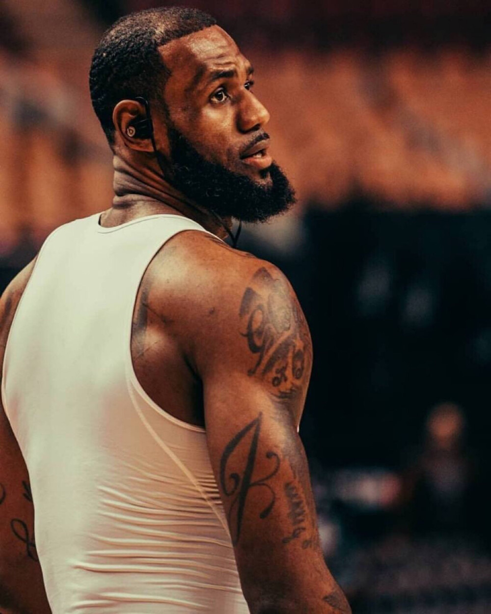 BLG官方：与中单选手Knight续约至2027年（BLG官宣：中单Knight续约至2027年）