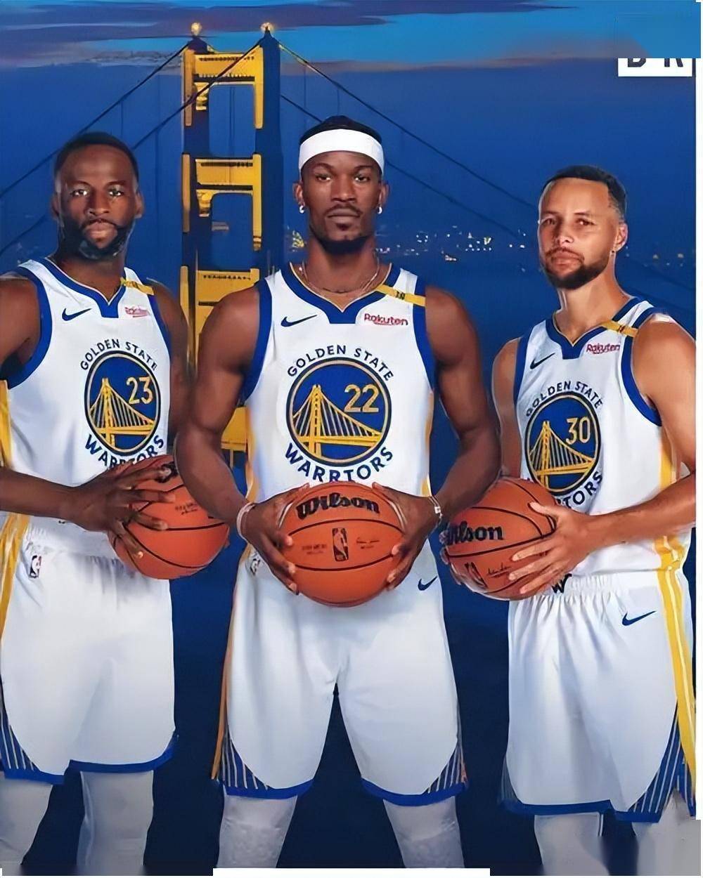 记者：巴萨有人反对买断拉什福德，因他逼抢力度不够&年薪高（记者：巴萨内部有人反对签下拉什福德，认为其压迫强度不足且薪资过高）