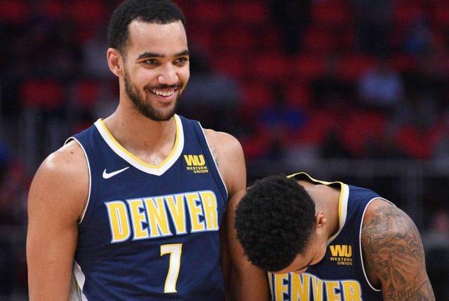 跟队记者：莱奥续约谈判还没正式开启，但俱乐部正在讨论（队记：莱奥续约谈判尚未正式启动，俱乐部已展开讨论）