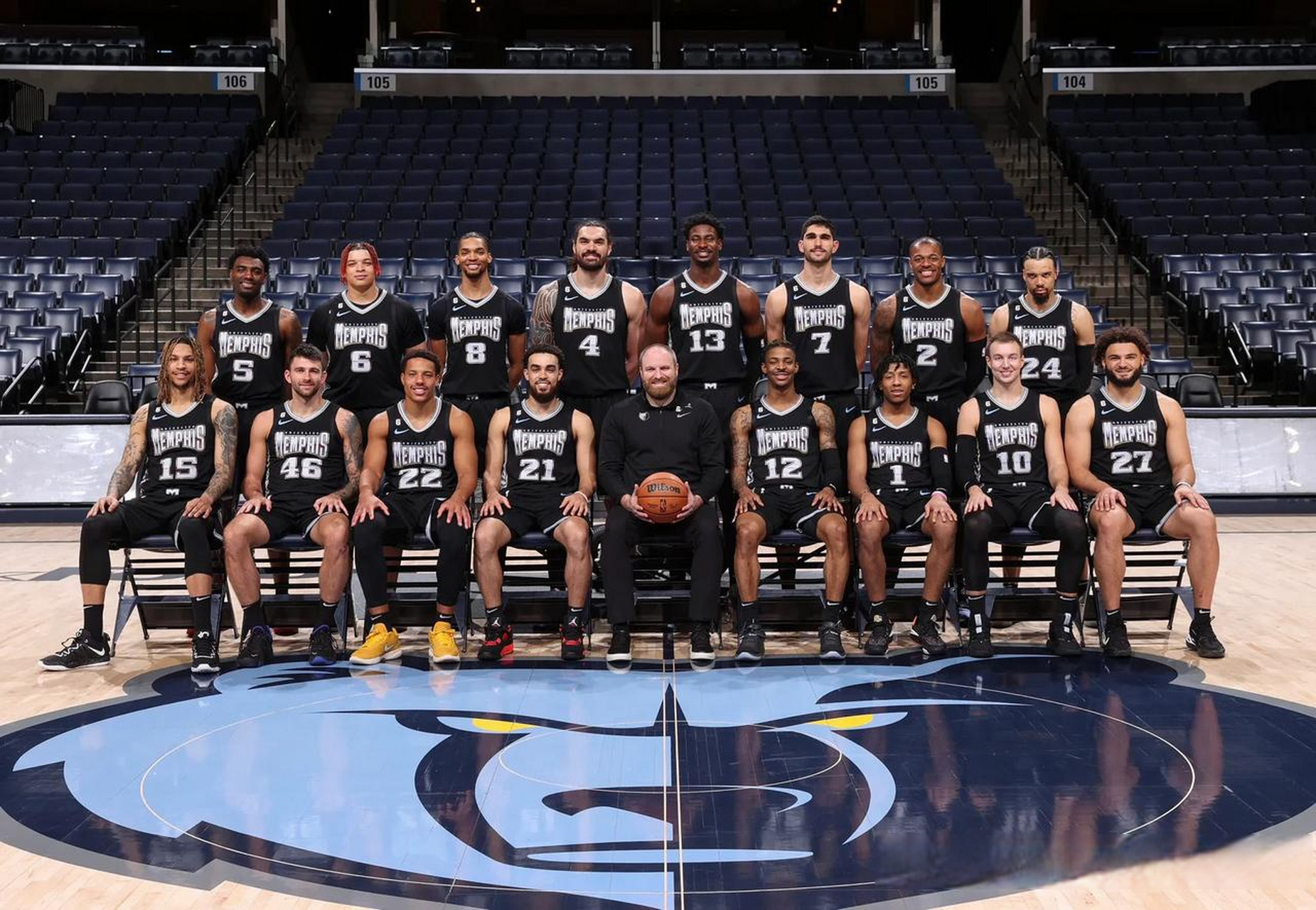 世体：将有2651名曼城球迷远征伯纳乌，球场将配备1700名安保（世体：2651名曼城球迷将赴伯纳乌，球场将部署1700名安保人员）