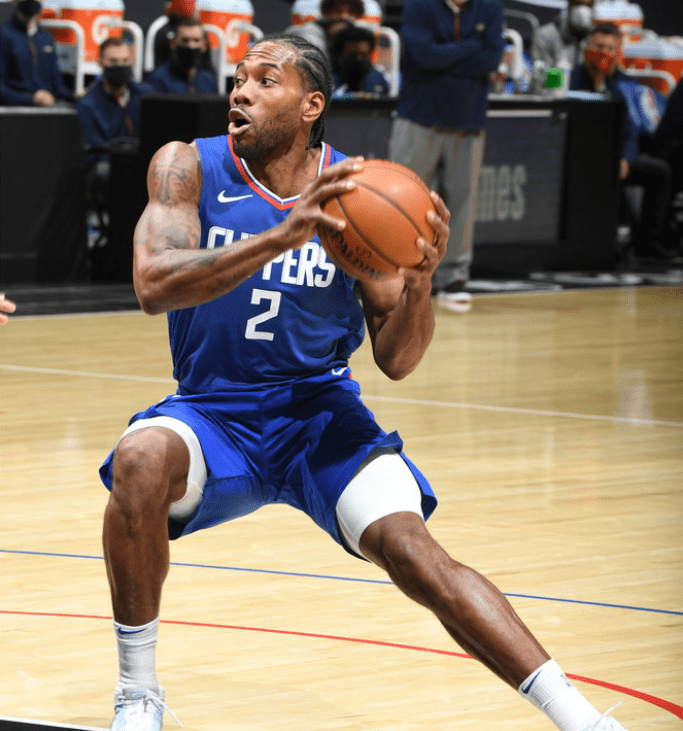 希腊媒：曼联与皇马已经报价奥林匹亚科斯18岁中场穆扎基蒂斯（据希媒报道，皇马与曼联已向奥林匹亚科斯18岁中场穆扎基蒂斯递交报价）