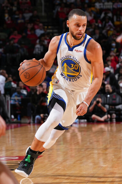 侯森：真不想看到一次次从门里捡球了；我们离不了球迷的支持（侯森：不想再一次次从球门里捡球，球队离不开球迷的支持）